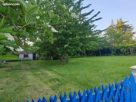 terrain à bâtir 811 m²