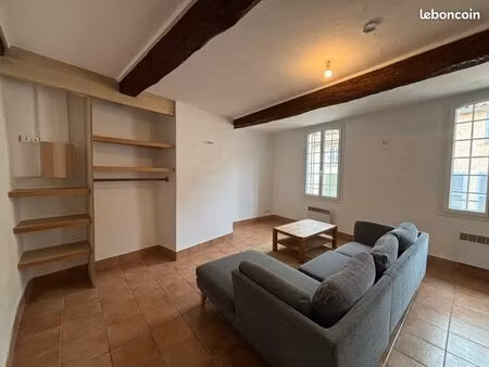 spacieux t2 vue rocher