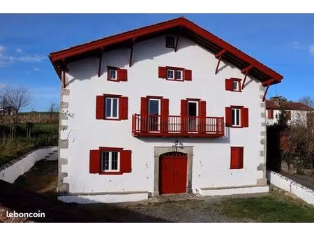 appartement t5 à louer à iholdy (64640)