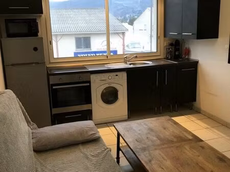 t2 meublé loué à l'année