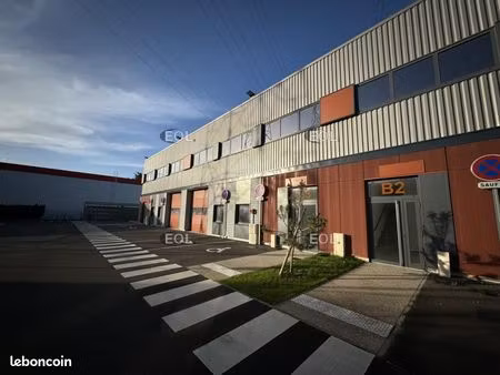 local bureaux 1 317 m²