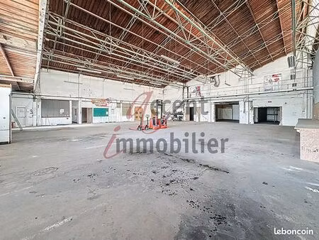 local 700 m² saint andiol