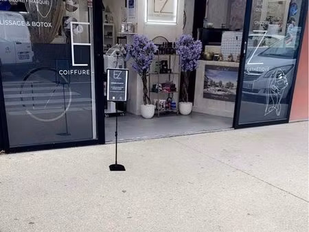 salon coiffure mixte / barber / esthétique-onglerie