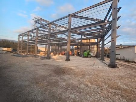 local artisanal / commercial