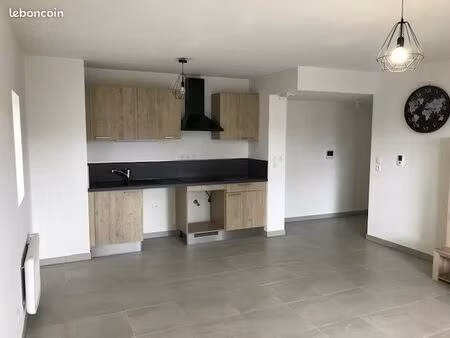 appart t 2 a louer a puget sur argens