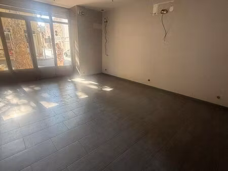 pertuis - murs commerciaux tout commerce à vendre
