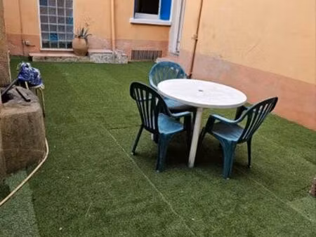 beau t1 avec jardin privé cuers centre