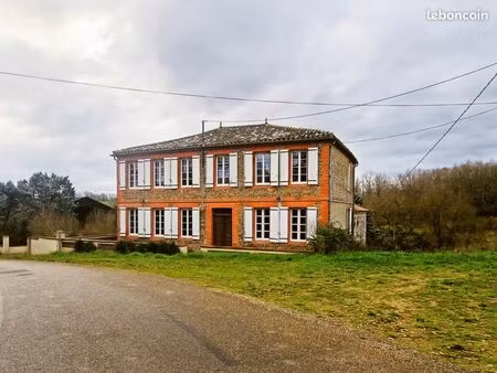 maison 240m2 sur 2 3ha avec hangar et dépendance