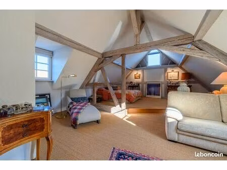 corps de ferme à fort potentiel avec dépendances  28ares habitation et projets