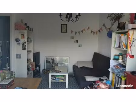 t2 a louer pt st emilion/thiers