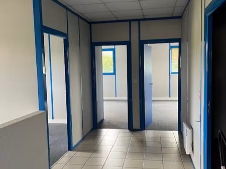 bureaux à louer 250 m² divisibles à partir de 180 à poitiers (site rénové)