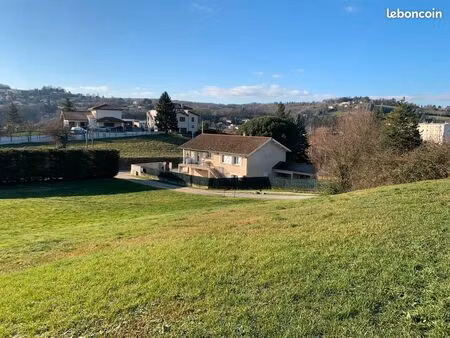 superbe maison individuelle de 145m2 avec 1000m2 de terrain idéalement placée sur vienne q