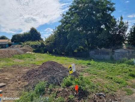 terrain viabilisé 446 m2 saint paul en pareds