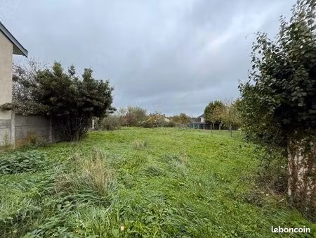 terrain 1 045 m² bellac