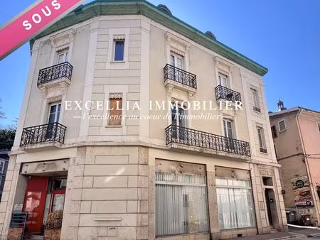 immeuble 45 pièces 700 m²