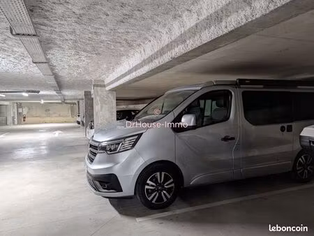 parking/box 13 m² les sables d olonne