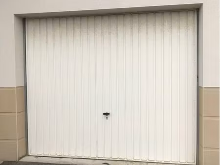 garage box fermé 18m2