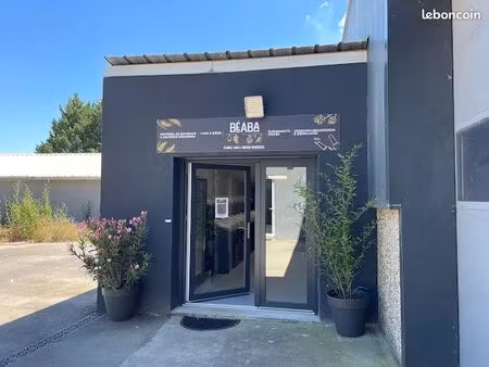 concept unique à céder + local à louer