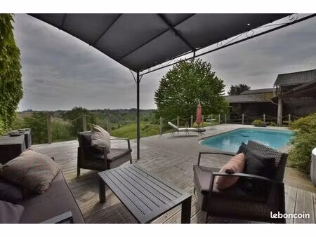 propriété 9 pièces 268 m²