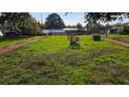 terrain 650 m² la suze-sur-sarthe
