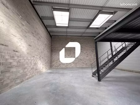 local d'activité 228 m²