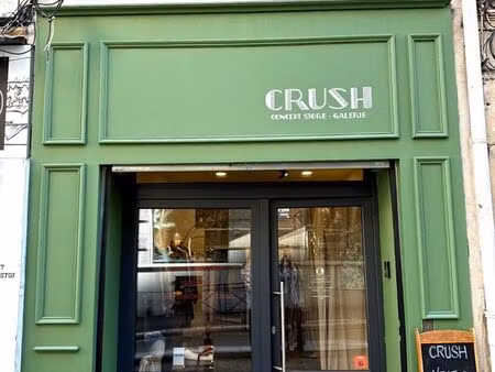 location local commercial palais de justice