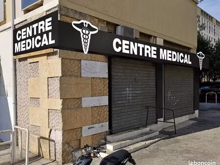 local professionnel d’angle 80 m² – cabinets – marseille