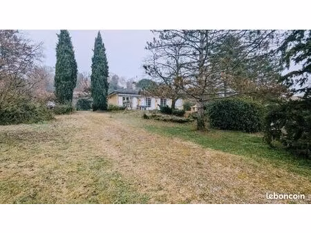 villa t6 de charme – 140 m² – parc 2 800 m² – vue vercors – opportunité rare