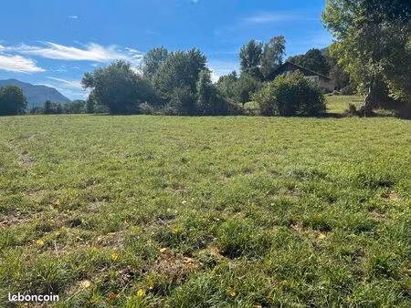 terrain 1 850 m² siradan