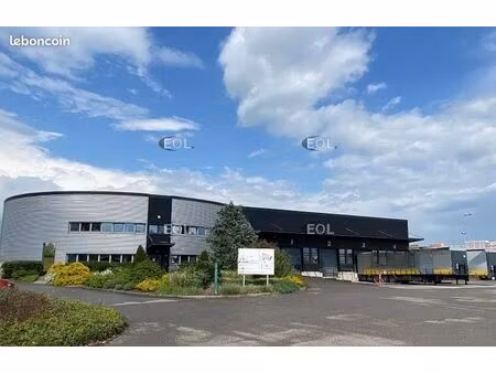 local bureaux 1 258 m²