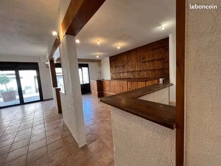 local 100m2 à louer