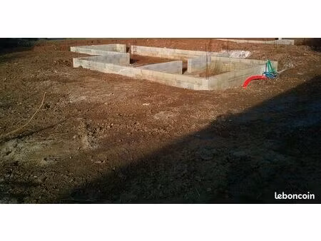 terrain constructible viabilisé 230 m²