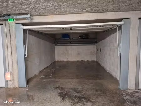 vente garage parc blandan