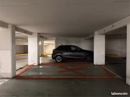 vends parking - 10m² - levallois-perret