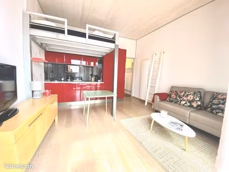 noirmoutier studio meublé  grande terrasse  vue port