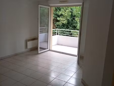 t2 à louer à l'année à st paul les dax