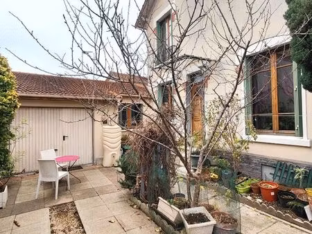 maison 4 pièces 74 m²