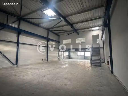 local d'activité 250 m²