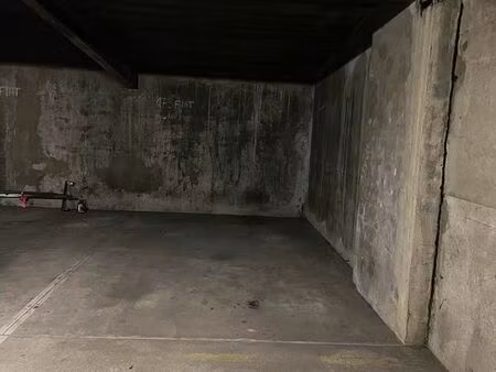 lot de 3 parking loués