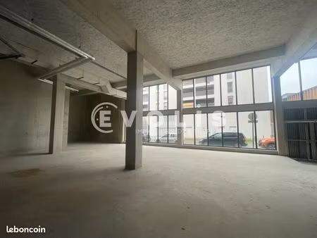 local d'activité 507 m²