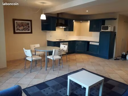 t2 centre bougoin 51m2 660  charges comprises