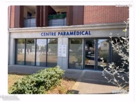 cabinet dans centre paramédical