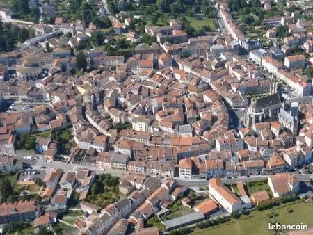 bien rare terrain constructible plein centre