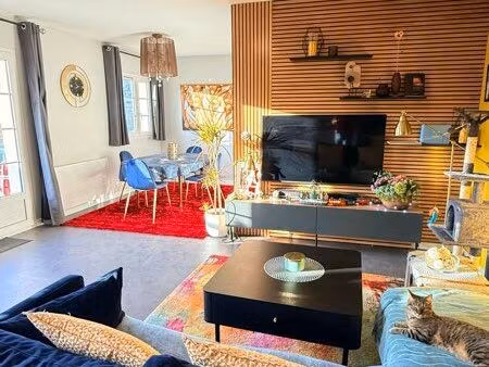 appartement 4 pièces 97 m2 au centre de crecy