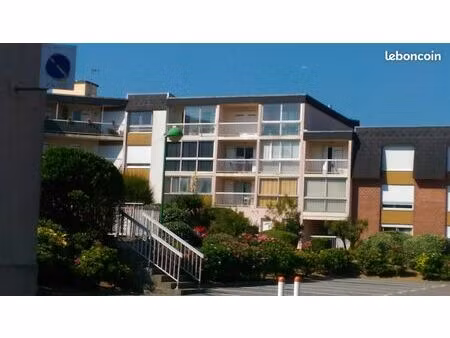 lumineux f2 (42 m²) proximité immédiate port et plage