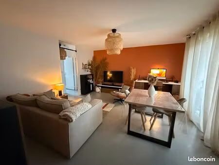 appt 3 pièces 64m² + cave + parking couvert