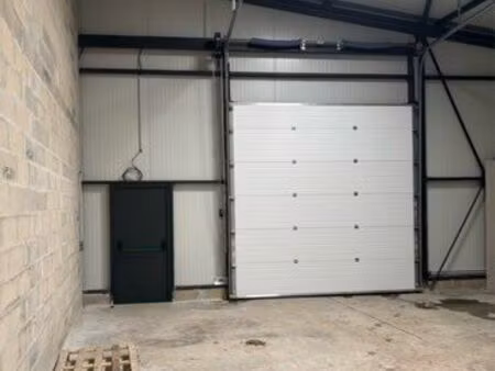 entrepôt 85m2 avec possibilité de mezzanine