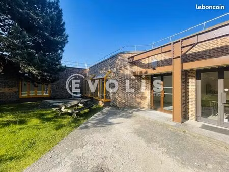 local d'activité 300 m²