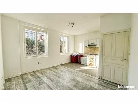 t2 entre place de jaude et banque de france