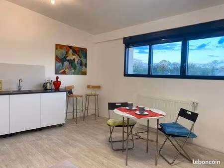 location 2 pieces saint cyr l ecole